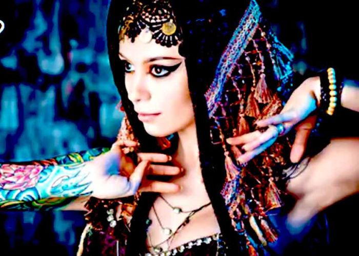 Il lavoro di gruppo e la libera improvvisazione nella Danza del Ventre Orientale